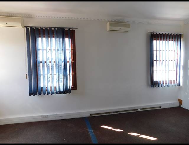 200M² OFFICE TO LET IN FERNDALE